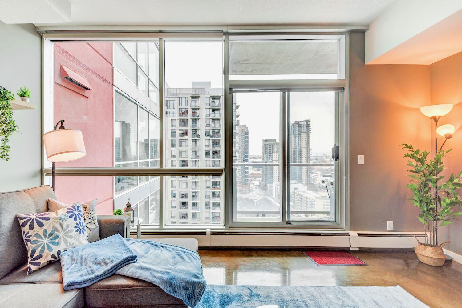 Modern 2Br Condo - King Bed - Downtown City Views Calgary Luaran gambar
